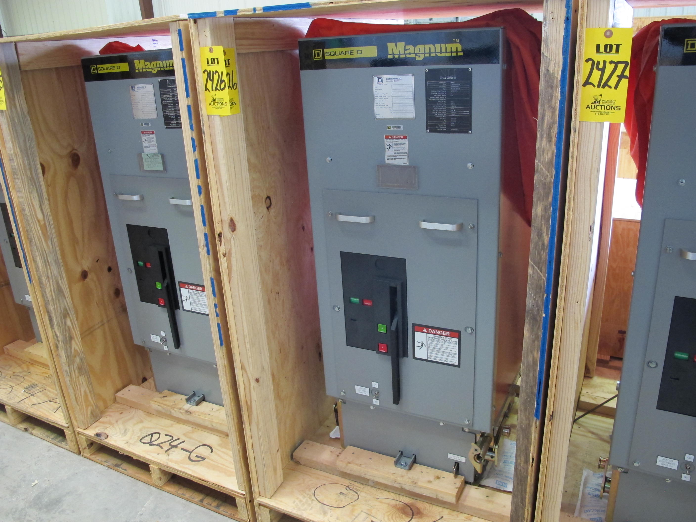 BREAKER, CIRCUIT TYPE, POWER KIND, 1200 AMP RATING, 4160 VOLT RATING, 3 POLE. ROLL-IN REPLACEMENTS FOR ABB 5HK350-1200. PART # 5ISB2-350-1200SR (W-44) LOADING & HANDLING FEE $15-